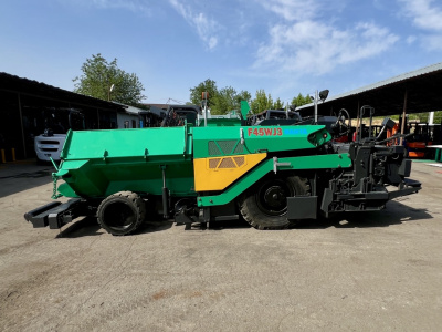 Асфальтоукладчик HANTA F45WJ3