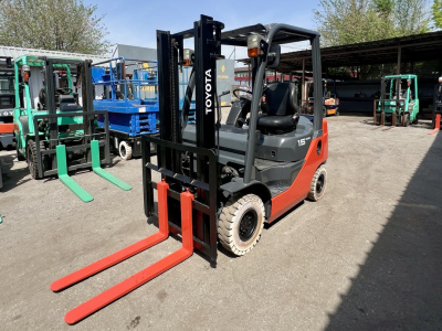 ВИЛОЧНЫЙ ПОГРУЗЧИК TOYOTA 02-8FDL15
