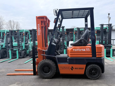 ВИЛОЧНЫЙ ПОГРУЗЧИК TOYOTA 5FD15