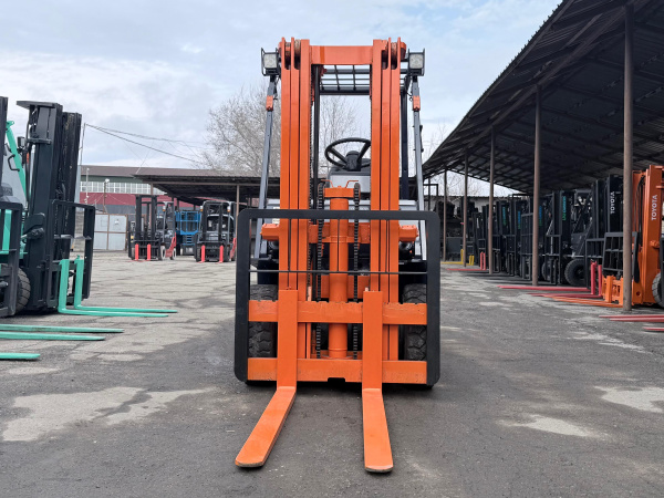 ВИЛОЧНЫЙ ПОГРУЗЧИК TOYOTA 5FD15