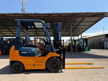  ВИЛОЧНЫЙ ПОГРУЗЧИК TOYOTA 7FG15