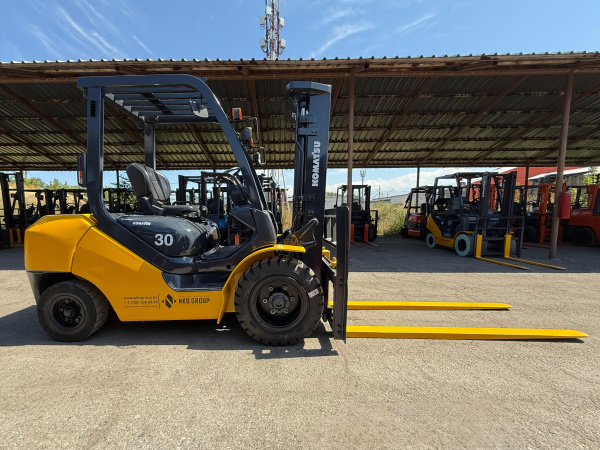 ВИЛОЧНЫЙ ПОГРУЗЧИК KOMATSU FD30T