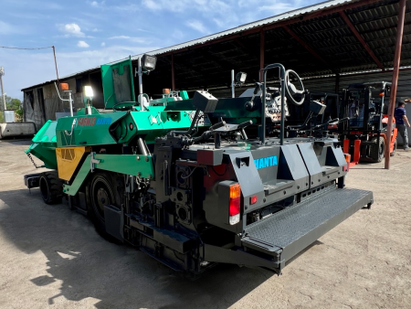 Асфальтоукладчик HANTA F45WJ3