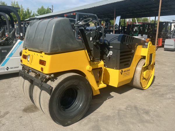 Каток SAKAI TW502
