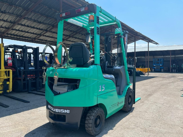 Вилочный погрузчик MITSUBISHI FGE15T