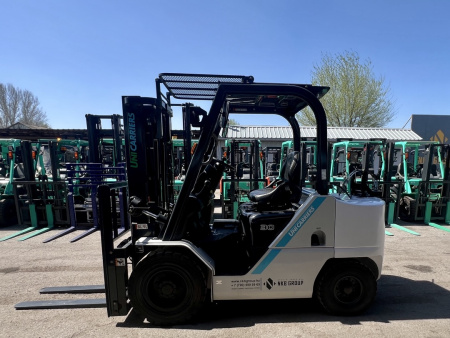 Вилочный погрузчик UNICARRIERS  FHGE30T5