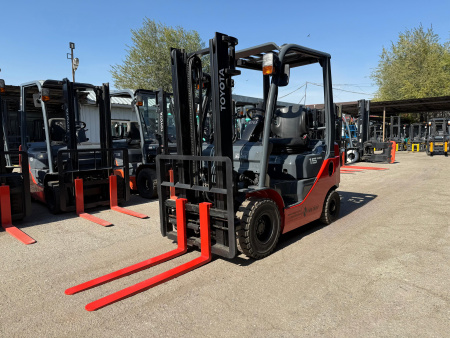 ВИЛОЧНЫЙ ПОГРУЗЧИК TOYOTA 02-8FG15