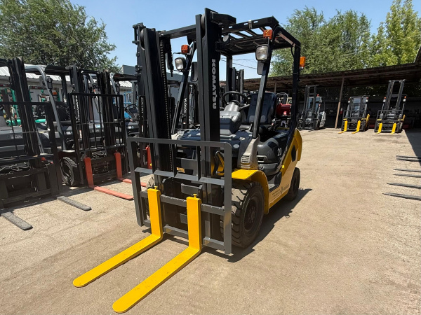 Вилочный погрузчик KOMATSU FG20T