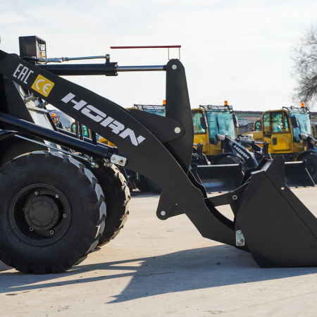 Фронтальный погрузчик HORN LM920
