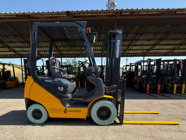 ВИЛОЧНЫЙ ПОГРУЗЧИК  KOMATSU FG10T 