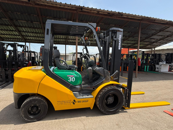 ВИЛОЧНЫЙ ПОГРУЗЧИК  KOMATSU FG30C-16