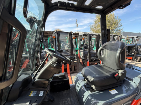 ВИЛОЧНЫЙ ПОГРУЗЧИК TOYOTA 02-8FGL15