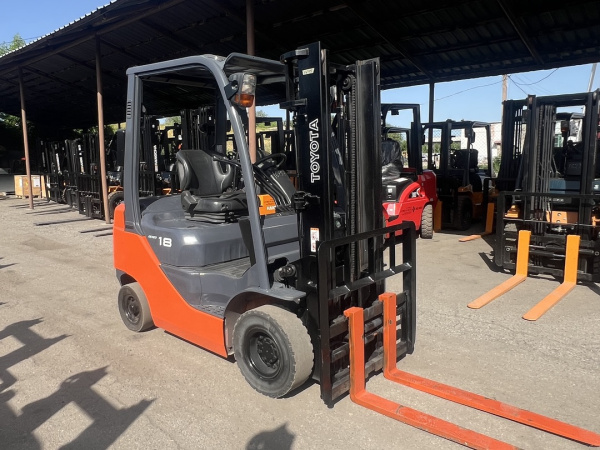 ВИЛОЧНЫЙ ПОГРУЗЧИК TOYOTA 02-8FGL18