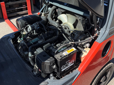  ВИЛОЧНЫЙ ПОГРУЗЧИК TOYOTA 02-8FGL15