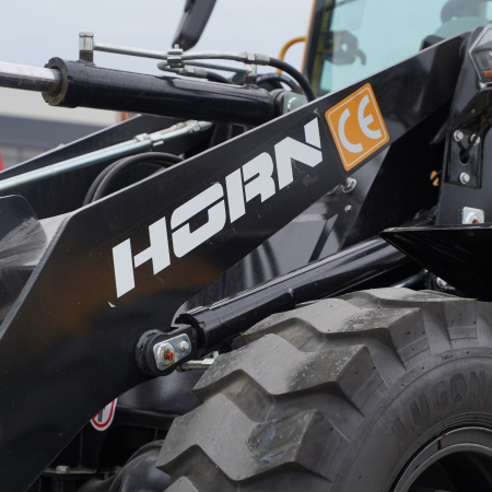 Фронтальный погрузчик HORN T916