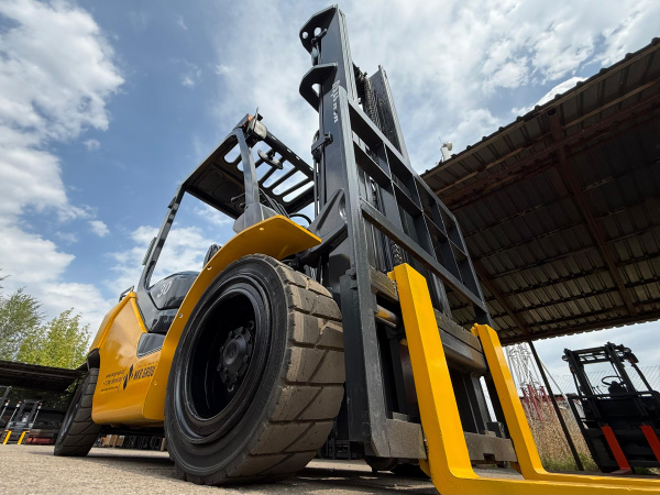 ВИЛОЧНЫЙ ПОГРУЗЧИК  KOMATSU FG30C-17