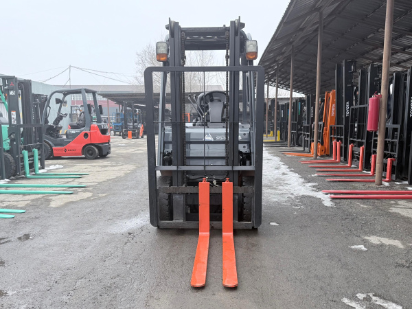 ВИЛОЧНЫЙ ПОГРУЗЧИК TOYOTA 02-8FG15