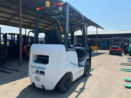 Вилочный погрузчик UNICARRIERS FD15T