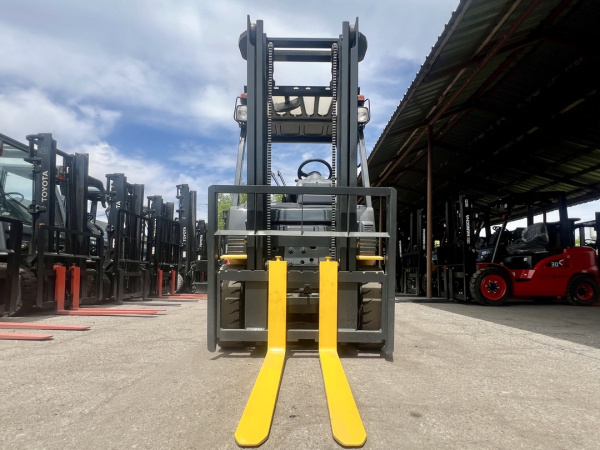 ВИЛОЧНЫЙ ПОГРУЗЧИК KOMATSU FG18T