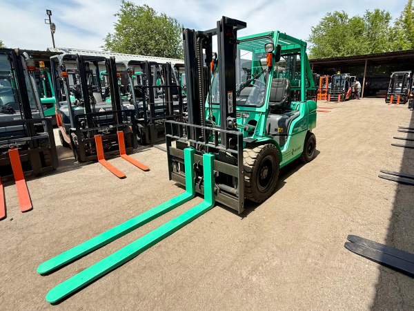 Вилочный погрузчик MITSUBISHI FGE35AT