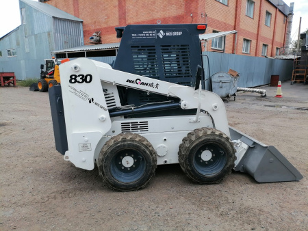 Мини-фронтальный погрузчик Wecan WT 830 БУ