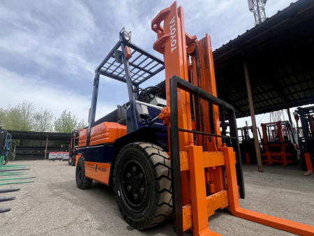 ВИЛОЧНЫЙ ПОГРУЗЧИК TOYOTA  5FG28