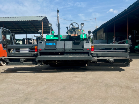 Асфальтоукладчик HANTA F45WJ3