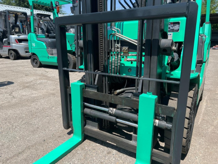 Вилочный погрузчик MITSUBISHI FGE15T