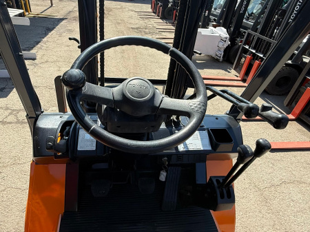 ВИЛОЧНЫЙ ПОГРУЗЧИК TOYOTA 7FGL25