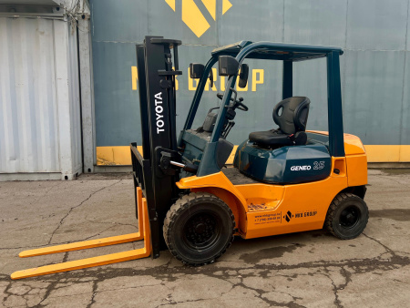 ВИЛОЧНЫЙ ПОГРУЗЧИК TOYOTA 7FGL20