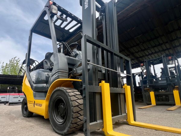 Вилочный погрузчик KOMATSU FG15T