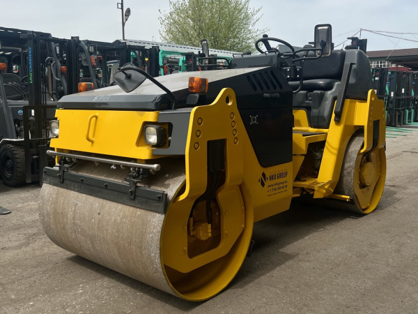 Каток SAKAI SW502