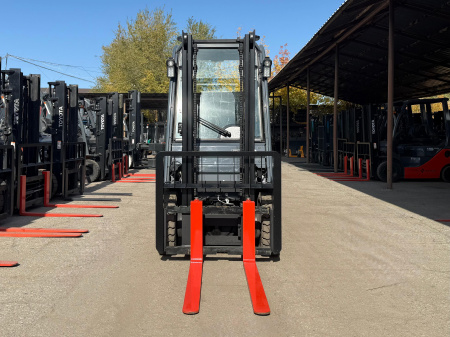 ВИЛОЧНЫЙ ПОГРУЗЧИК TOYOTA 02-8FGL15