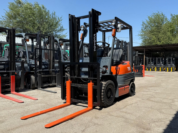 ВИЛОЧНЫЙ ПОГРУЗЧИК  TOYOTA 6FGL15 