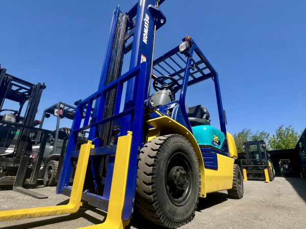 ВИЛОЧНЫЙ ПОГРУЗЧИК KOMATSU FG20C
