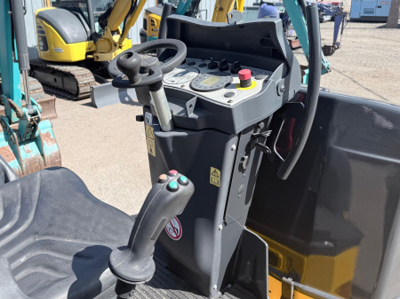 Каток  BOMAG BW 100 AD-5