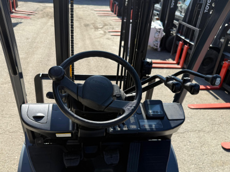 ВИЛОЧНЫЙ ПОГРУЗЧИК TOYOTA 02-8FG15