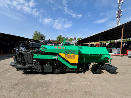 Асфальтоукладчик HANTA F45WJ3