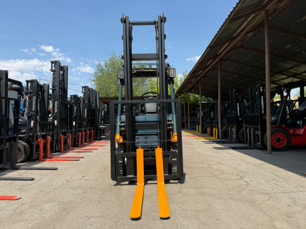 ВИЛОЧНЫЙ ПОГРУЗЧИК   TOYOTA 7FG15 