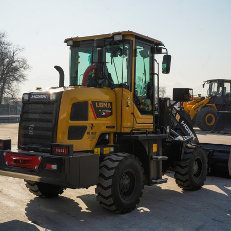 Фронтальный погрузчик HORN LM920