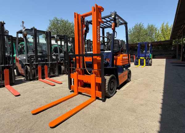 ВИЛОЧНЫЙ ПОГРУЗЧИК TOYOTA 5FGL10