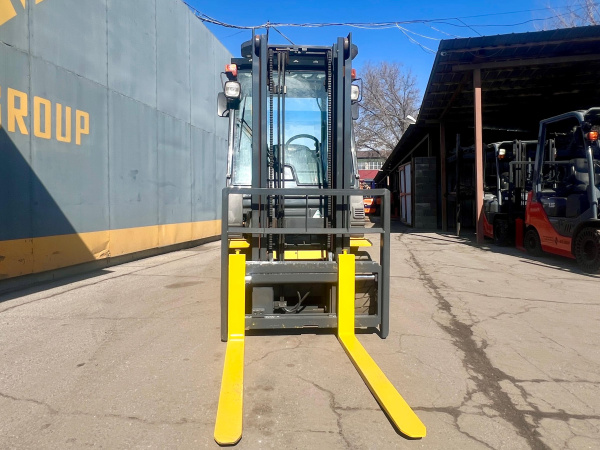 ВИЛОЧНЫЙ ПОГРУЗЧИК KOMATSU FG15T 