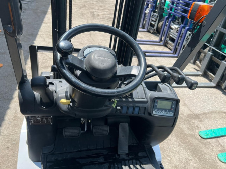 Вилочный погрузчик UNICARRIERS FGE15T15