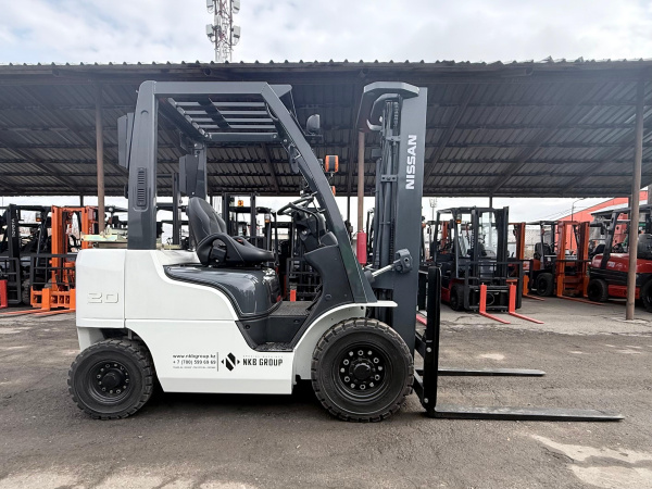 ВИЛОЧНЫЙ ПОГРУЗЧИК NISSAN NP1F2A20D 