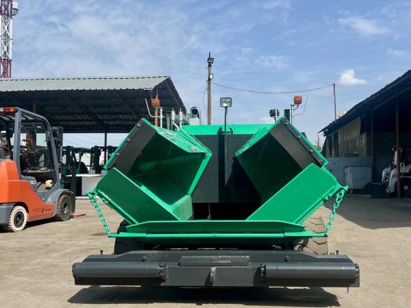 Асфальтоукладчик HANTA F45WJ3