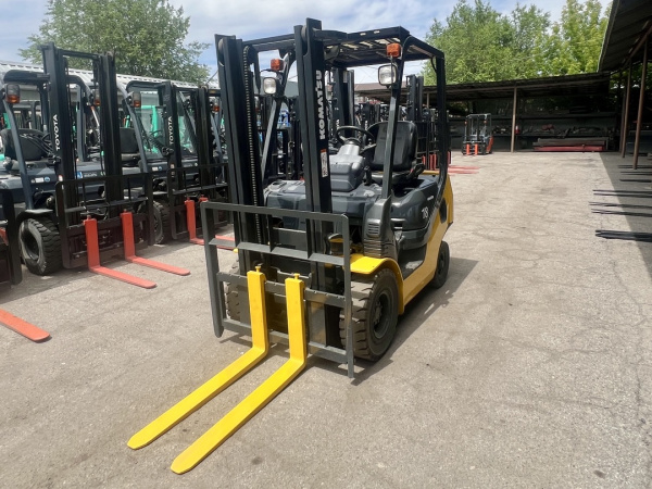 ВИЛОЧНЫЙ ПОГРУЗЧИК KOMATSU FG18T