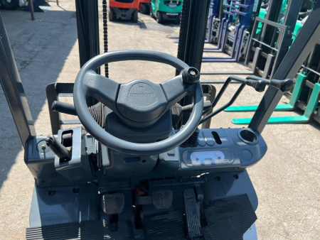 Вилочный погрузчик UNICARRIERS FD15T
