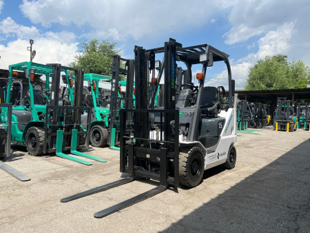 Вилочный погрузчик UNICARRIERS FGE15T15